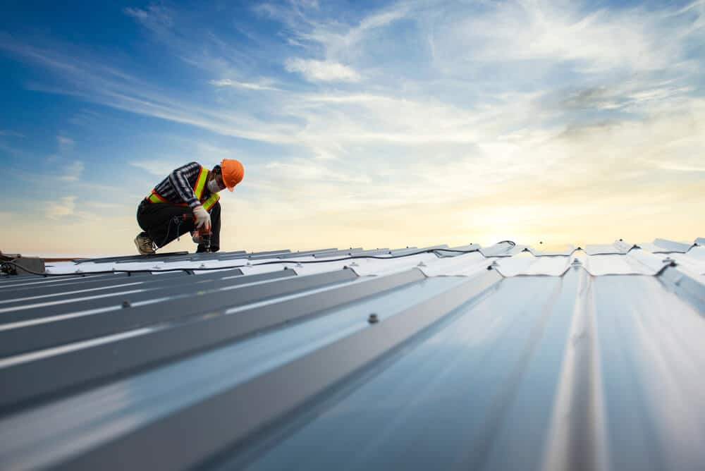 Emergency Commercial Roof Repair: Protecting Your Business 24/7