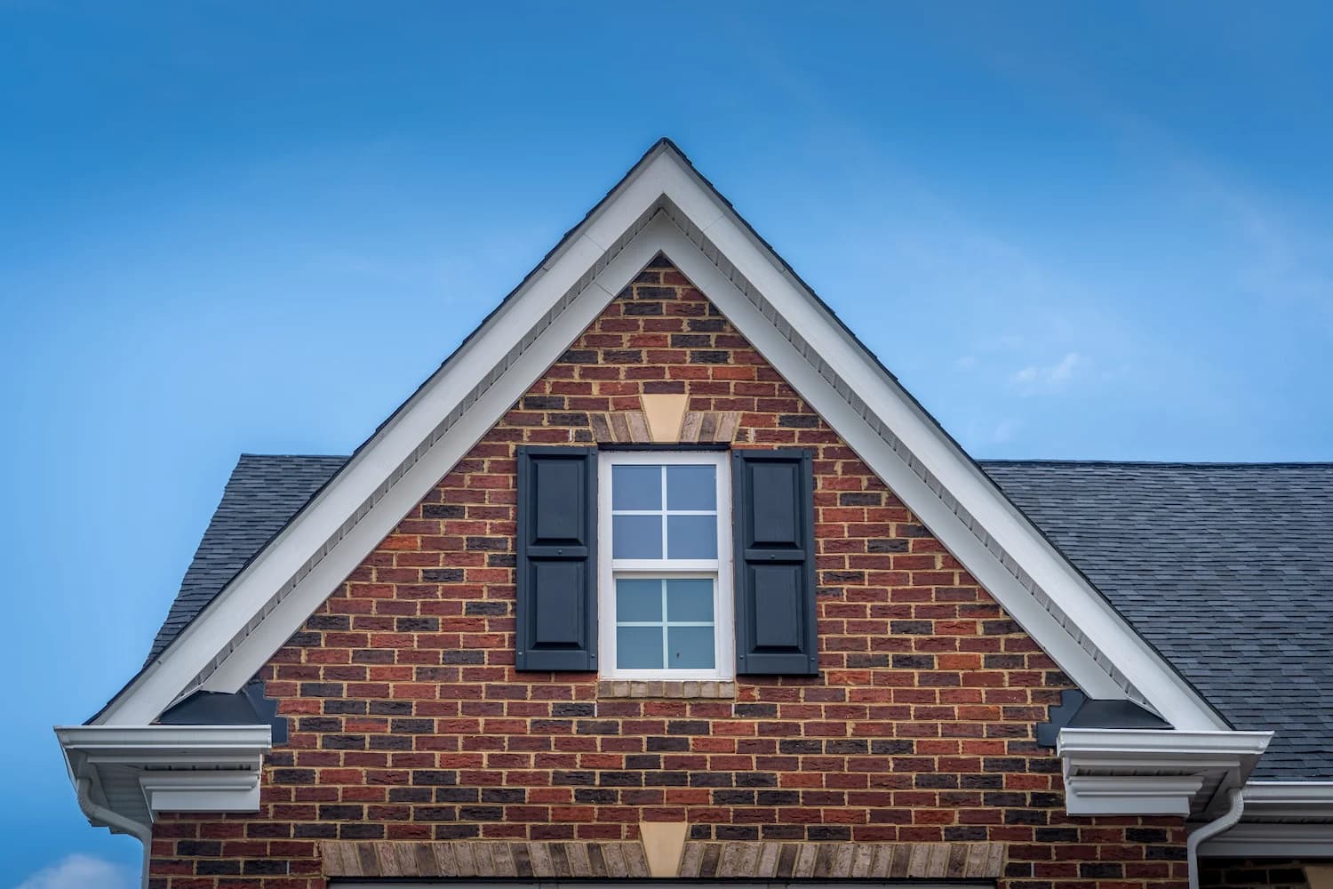Professional roofing contractor working in Lower Southampton