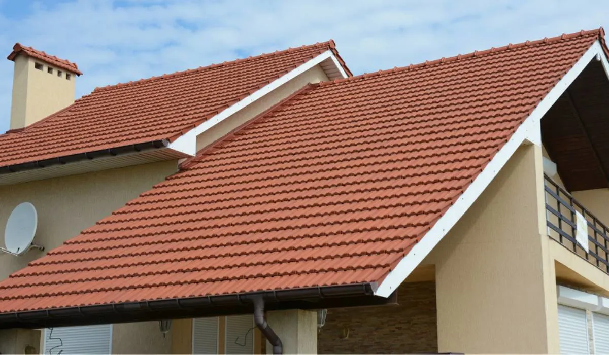 Happy homeowner in Lower Southampton with new roof installation