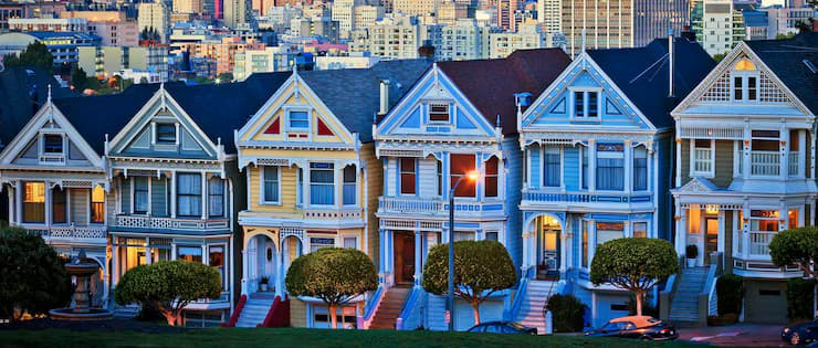 Trusted roofing contractor in Philadelphia replacing roof