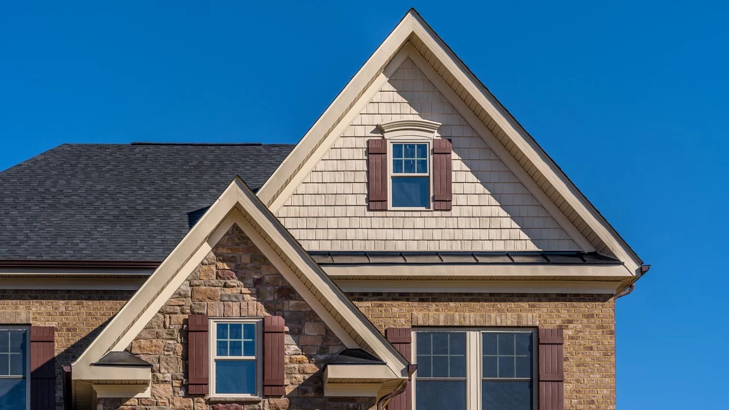 Professional soffit repair services by licensed contractors in Pennsylvania, New Jersey, Delaware